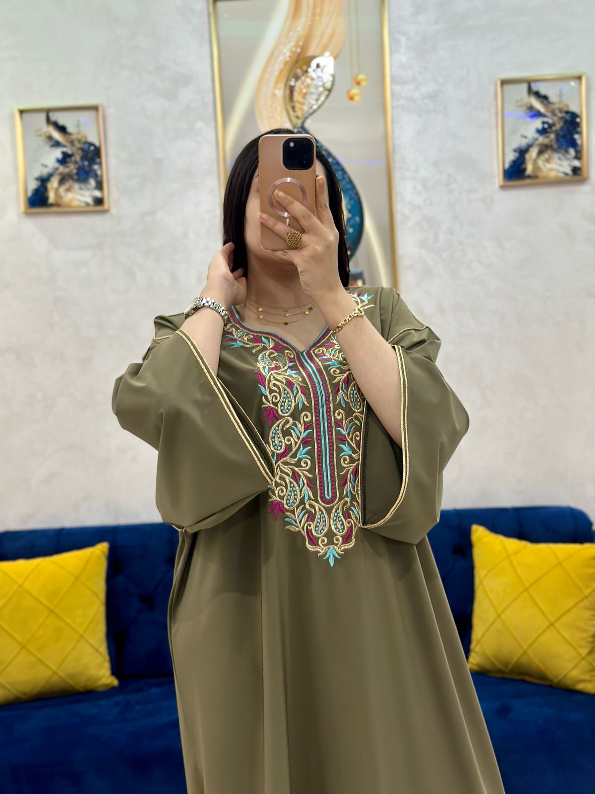 قفطان بالطرز الرباطي