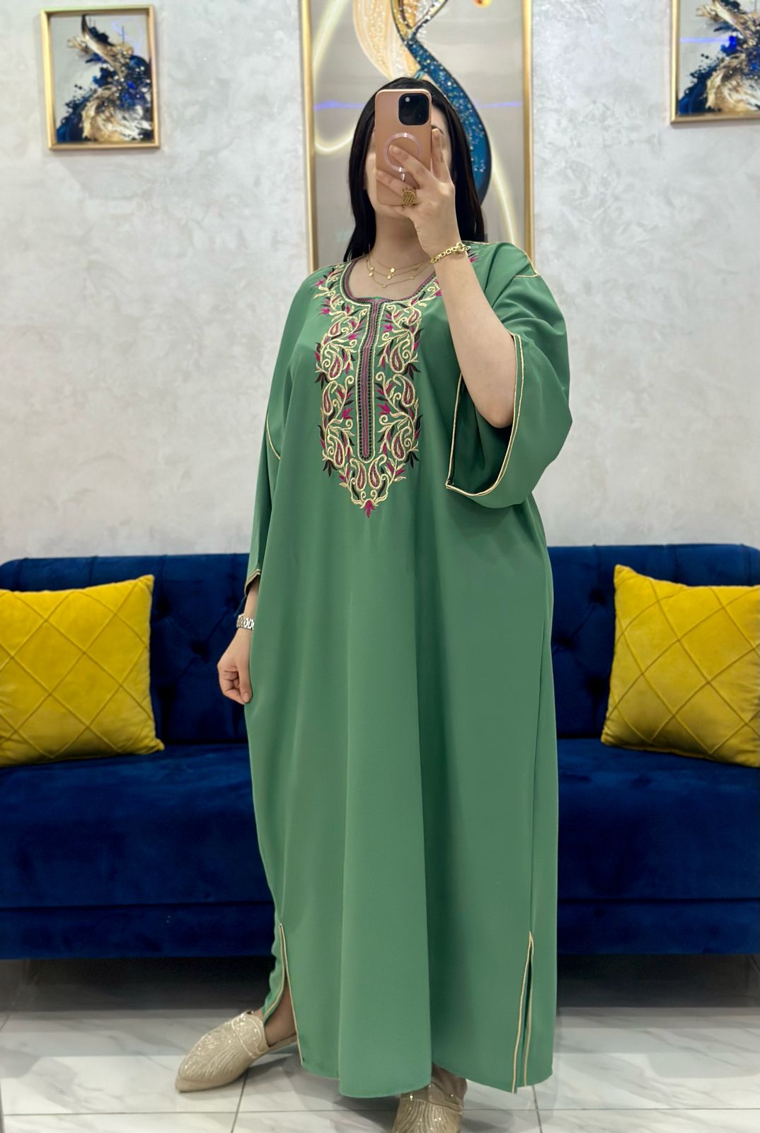 قفطان بالطرز الرباطي