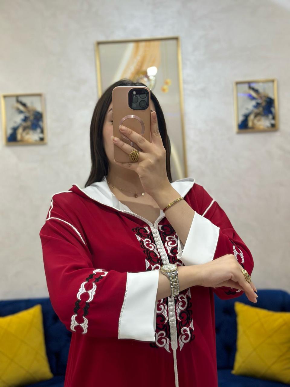 جلابة بالطرز الرباطي