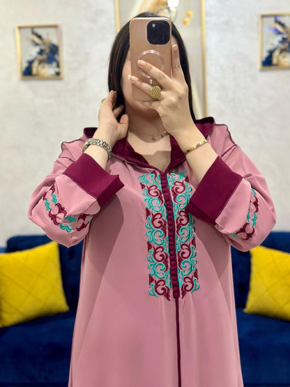 جلابة بالطرز الرباطي