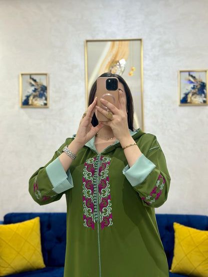 جلابة بالطرز الرباطي