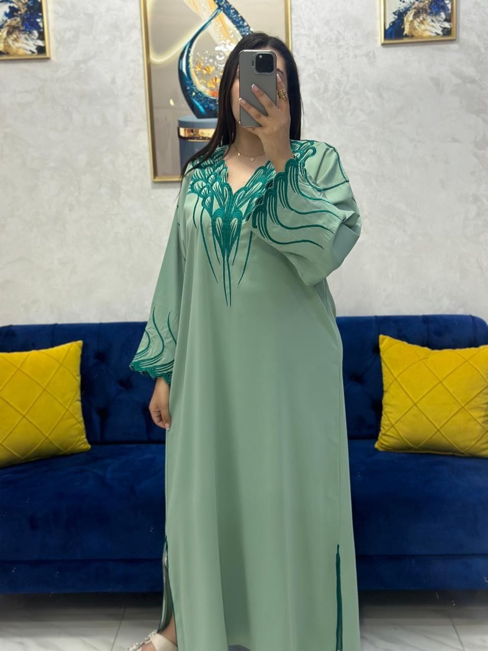 قفطان بالطرز الكوردون