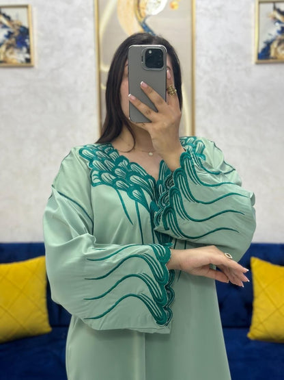 قفطان بالطرز الكوردون