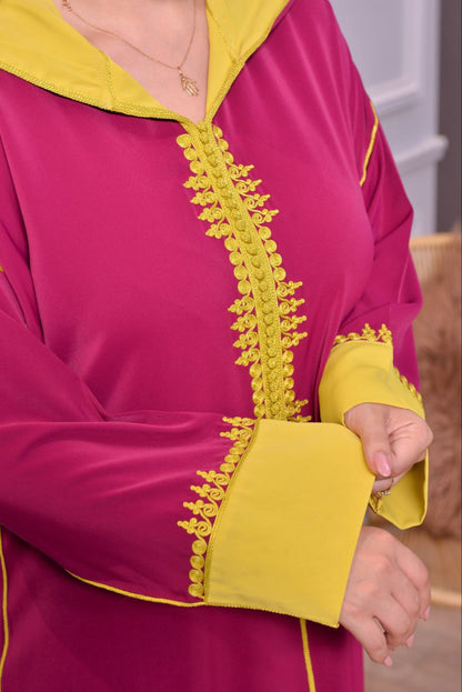 جلابة بطرزة التاج