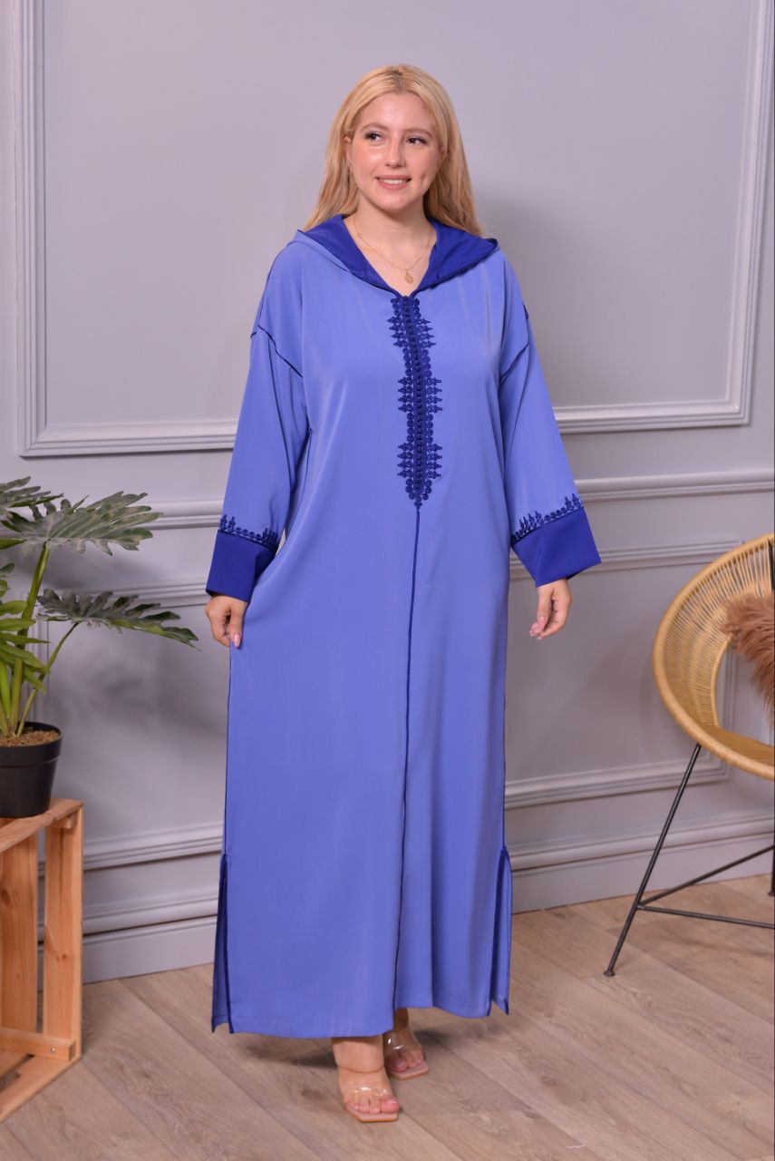 جلابة بطرزة التاج