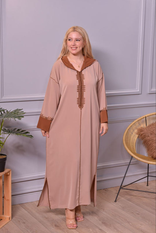 جلابة بطرزة التاج