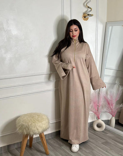 فستان مع قفازات