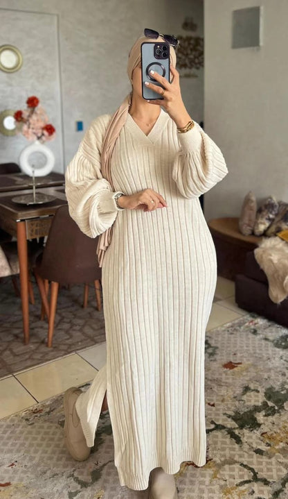 Robe en laine à col V