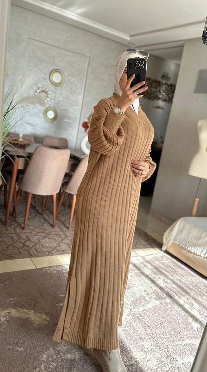 Robe en laine à col V