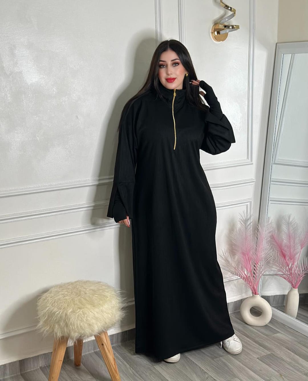 فستان مع قفازات