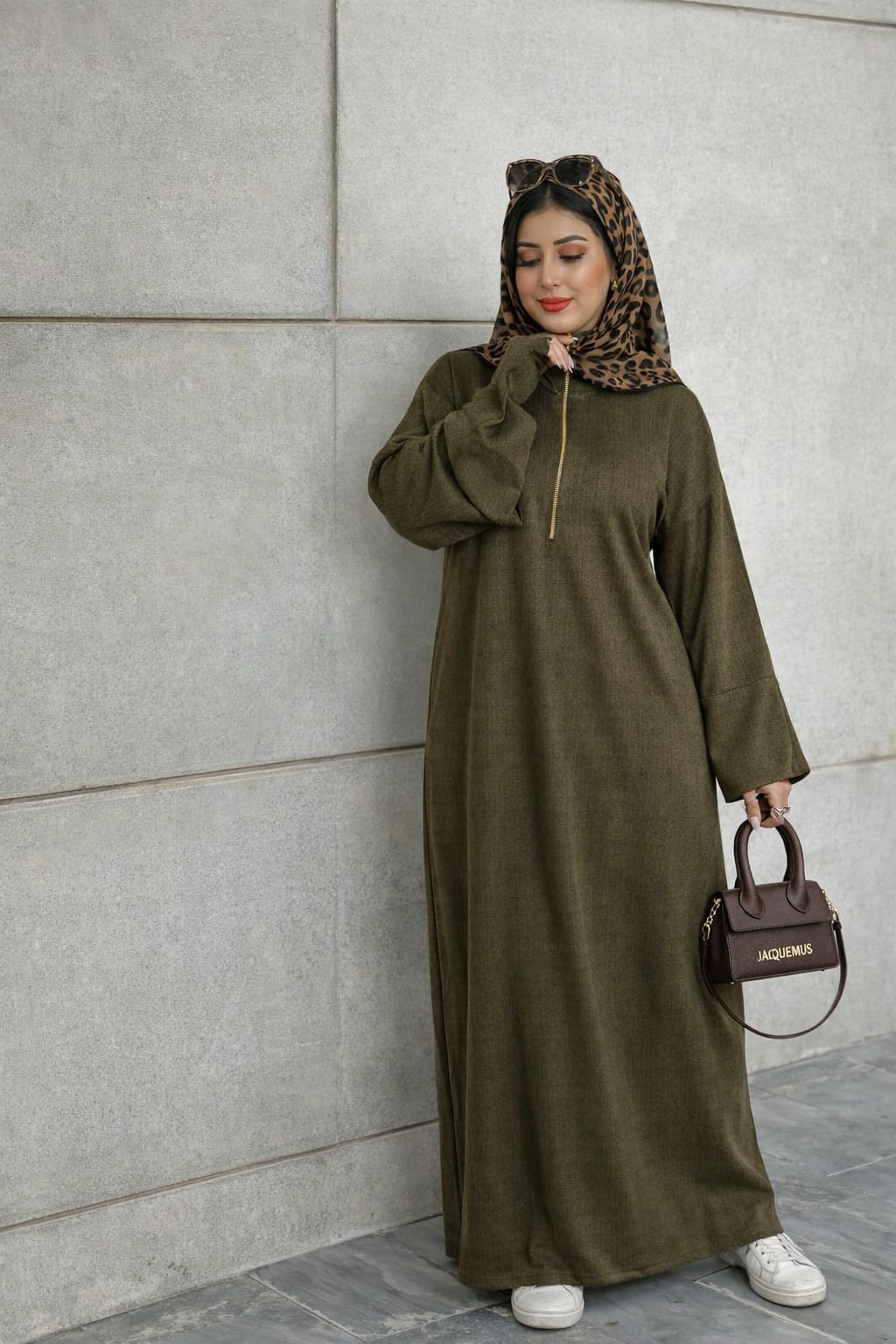 فستان مع قفازات